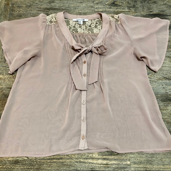 🛍3/$45 Blush front tie Blouse w. Back Lace Detail - Picture 6 of 7